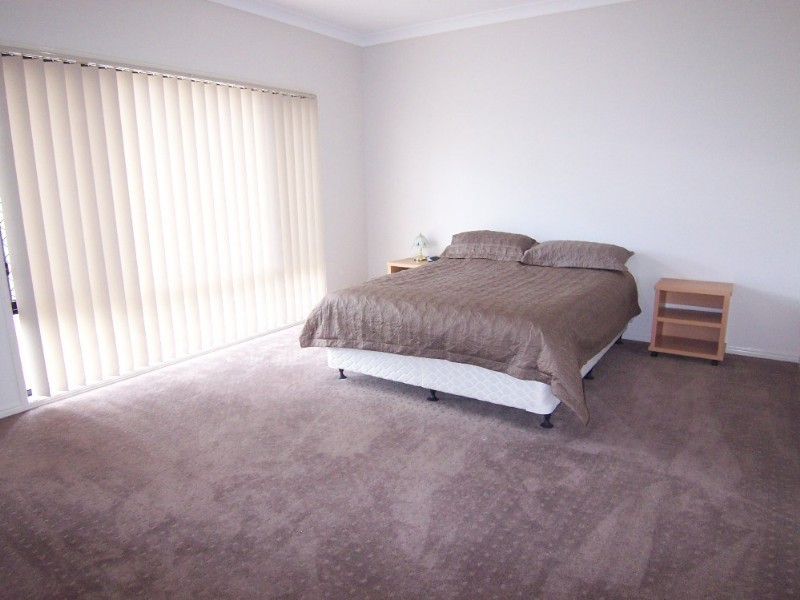 16 Gurners Lane, Karalee QLD 4306