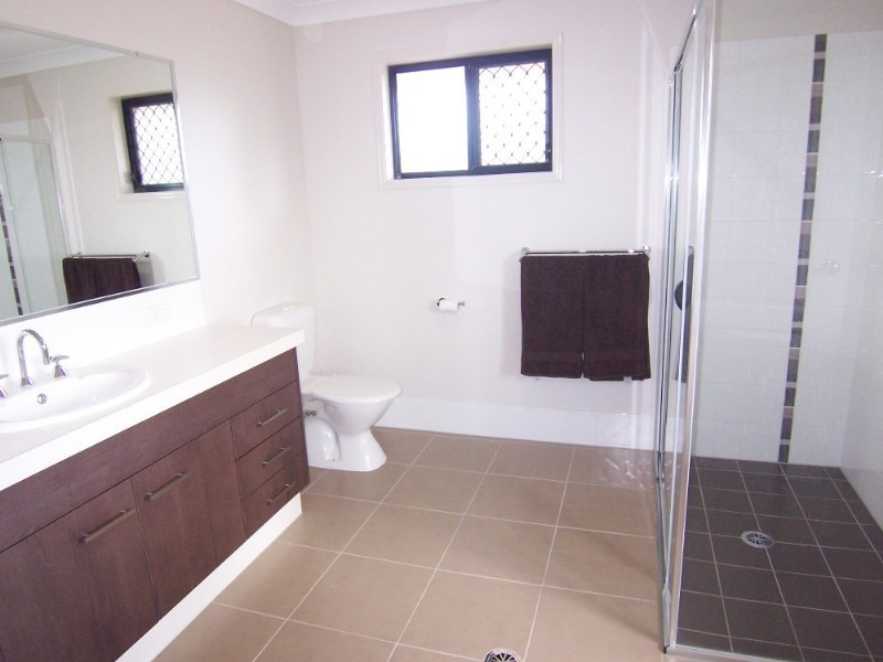 16 Gurners Lane, Karalee QLD 4306