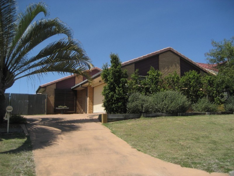 24 Dianthus Place, Flinders View QLD 4305
