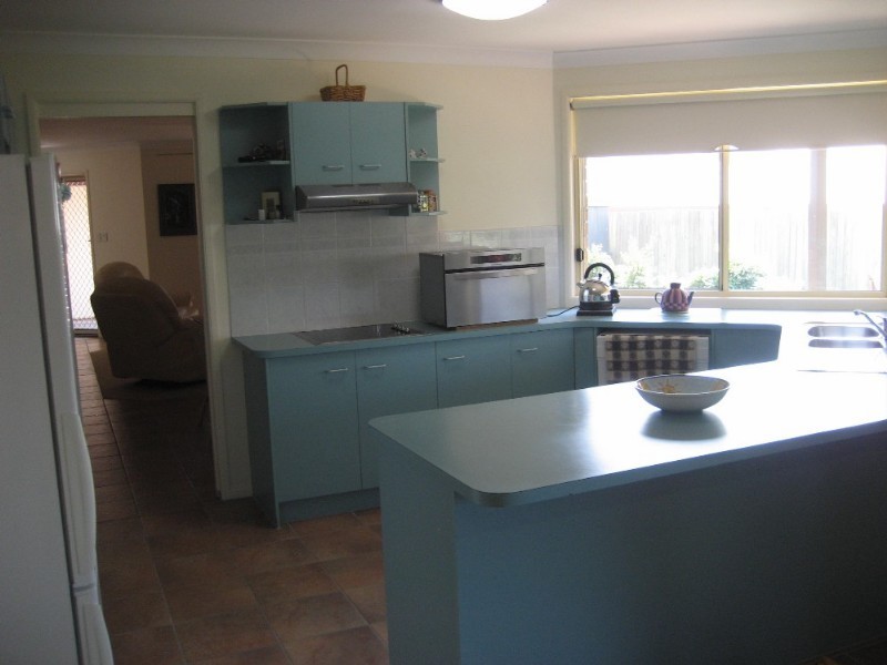 24 Dianthus Place, Flinders View QLD 4305