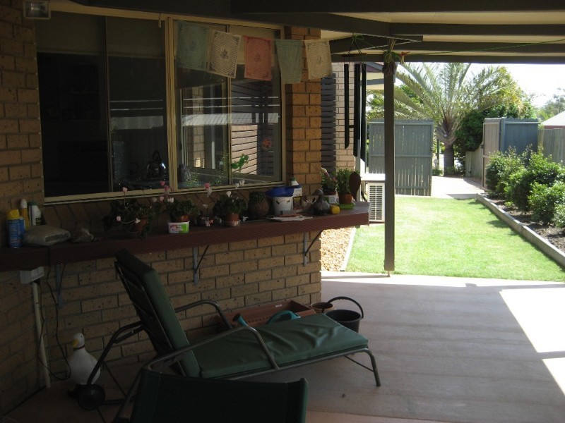 24 Dianthus Place, Flinders View QLD 4305