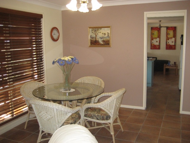 24 Dianthus Place, Flinders View QLD 4305