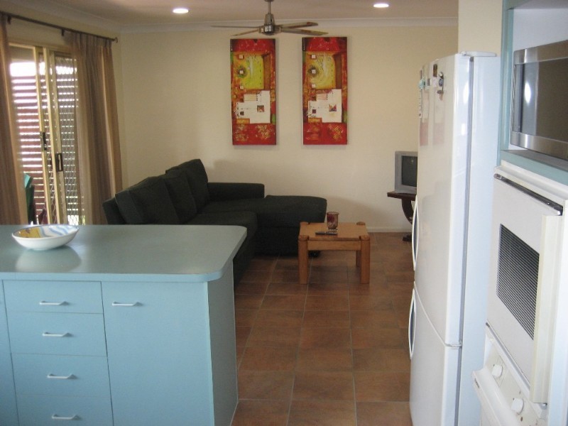 24 Dianthus Place, Flinders View QLD 4305