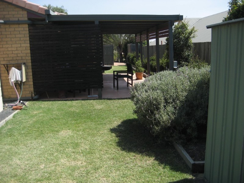 24 Dianthus Place, Flinders View QLD 4305