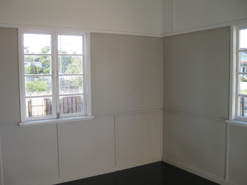 15 Casey Street, Leichhardt QLD 4305