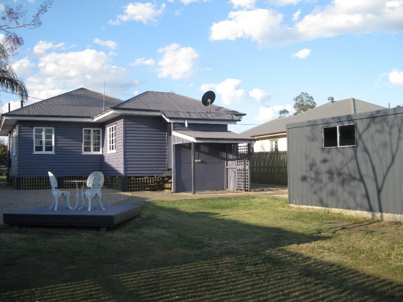 15 Casey Street, Leichhardt QLD 4305