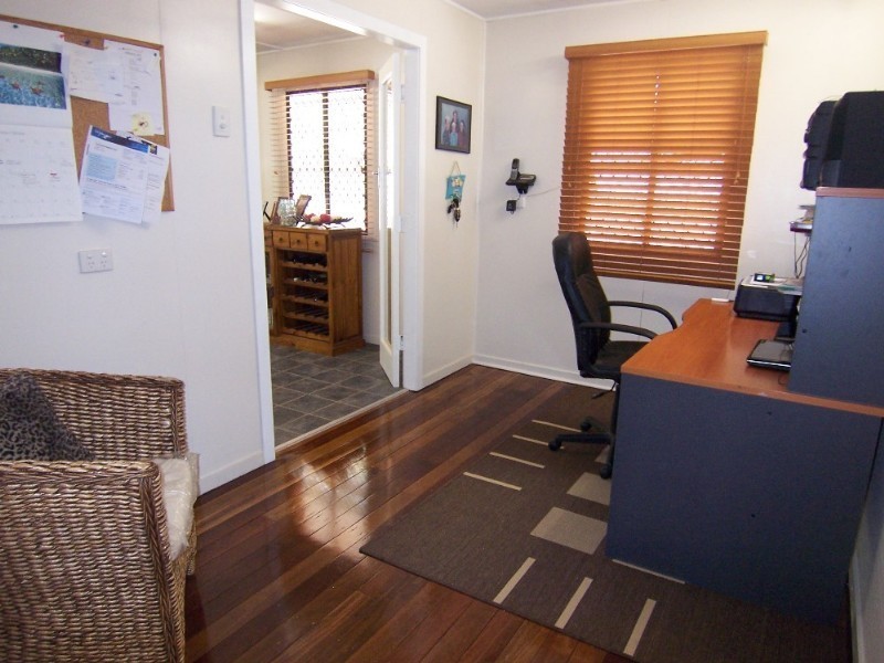 6 Holt Street, Brassall QLD 4305