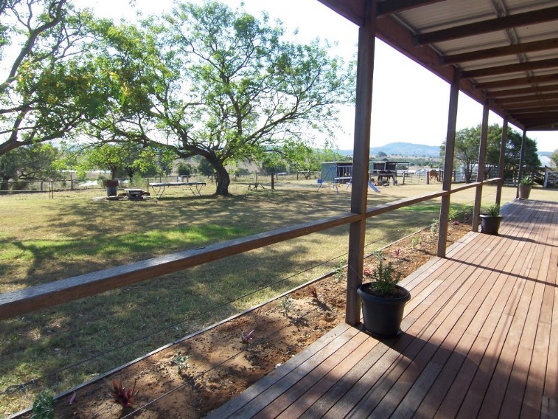 10 Linnings Road, Haigslea QLD 4306