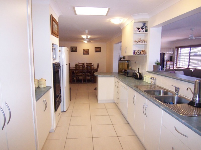 10 Linnings Road, Haigslea QLD 4306