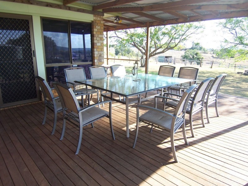 10 Linnings Road, Haigslea QLD 4306