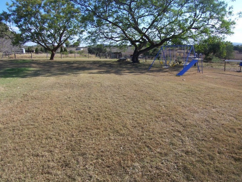 10 Linnings Road, Haigslea QLD 4306