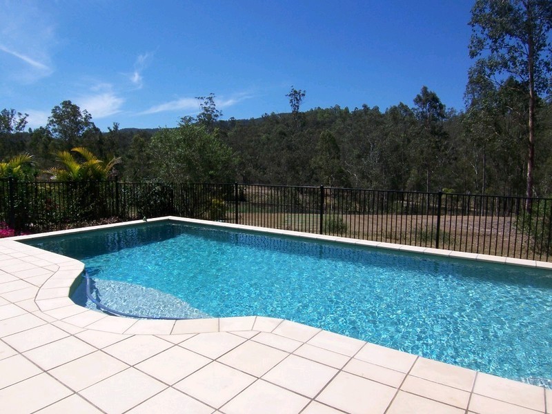 7 Jack Kerr Court, Mount Crosby QLD 4306