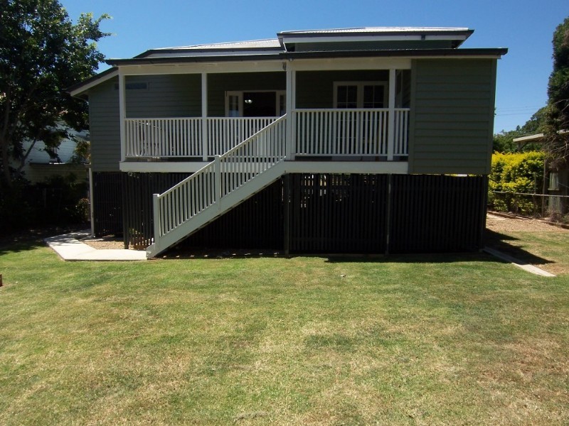 11 Easton Street, Newtown QLD 4305