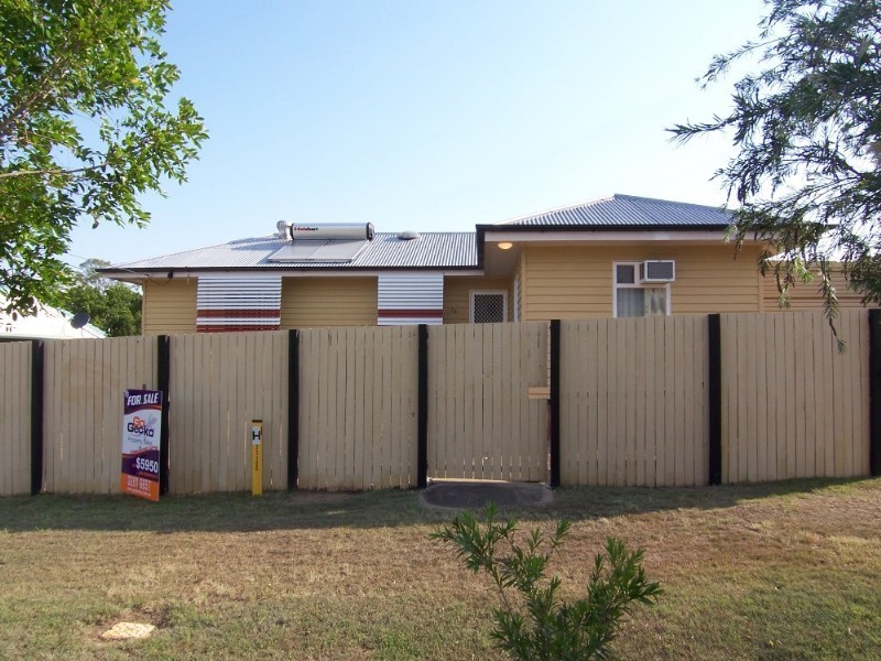 32 Emerald Street, Brassall QLD 4305