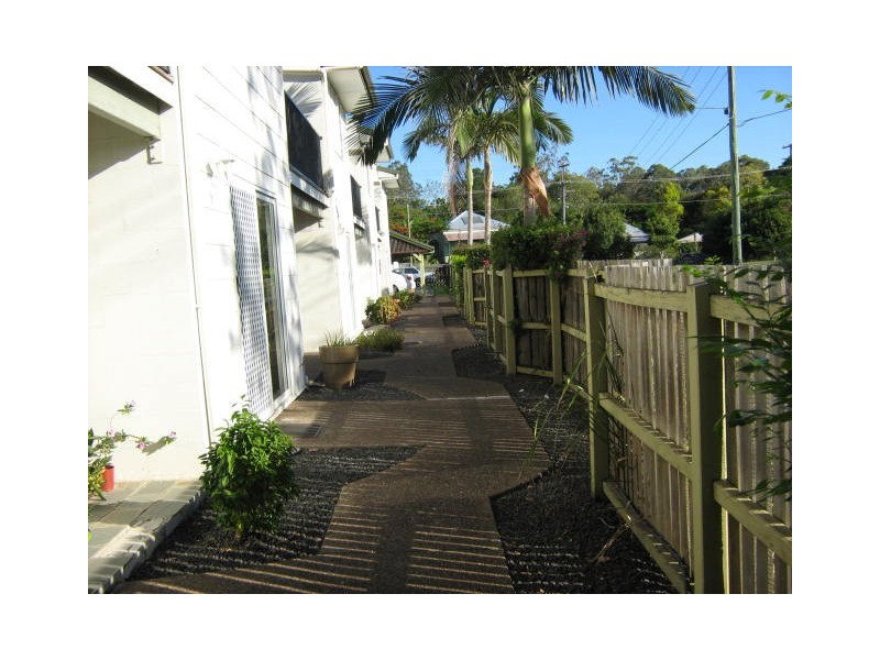 8/32 Lindsay Street, Bundamba QLD 4304