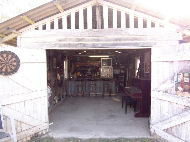 32  Caledonian Road, Thagoona QLD 4306