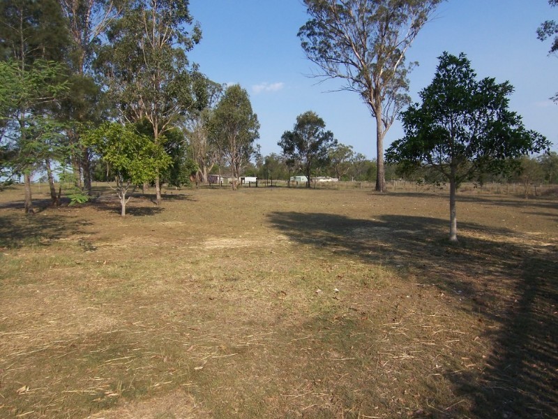 32  Caledonian Road, Thagoona QLD 4306