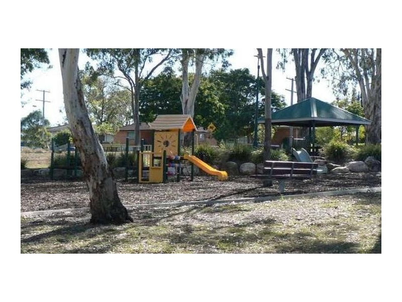 90 Aspinall Street, Leichhardt QLD 4305