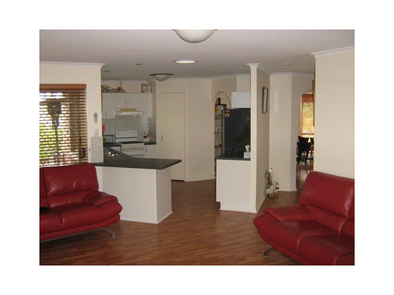 21 Iroquois Court, Brassall QLD 4305