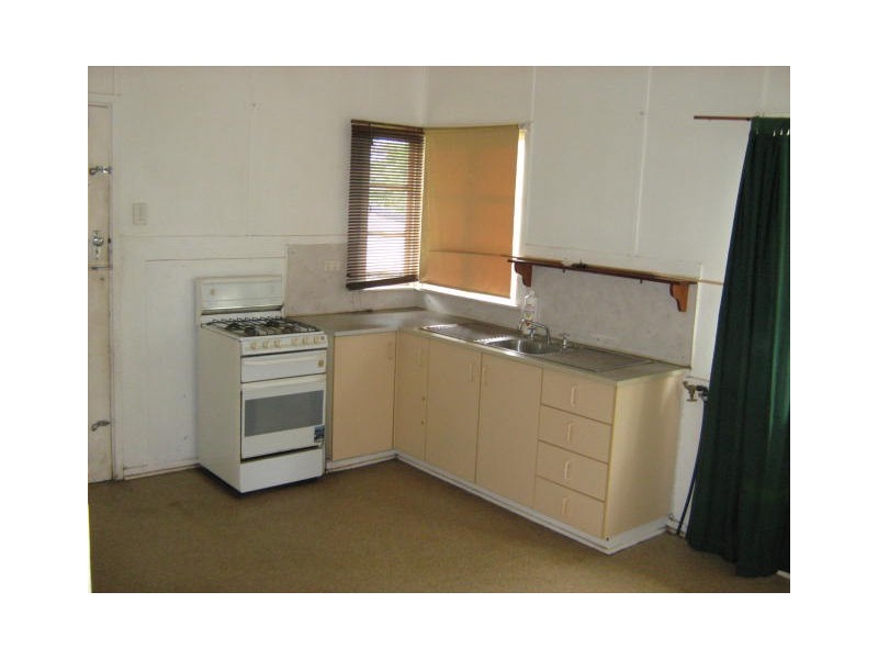 15 Toongarra Road, Leichhardt QLD 4305