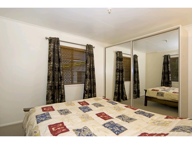 15 Duncan Street, Riverview QLD 4303