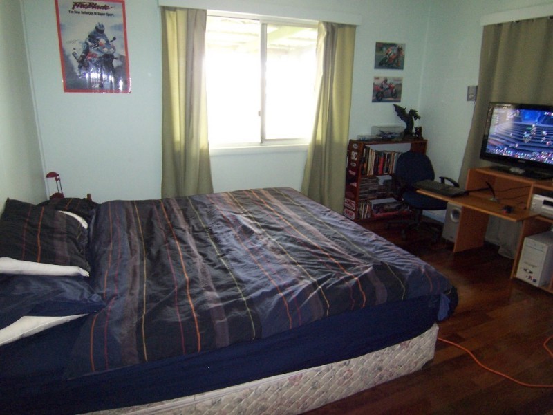32 Reddy Street, One Mile QLD 4305