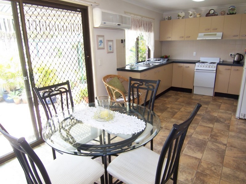 2 Palm Avenue, Raceview QLD 4305