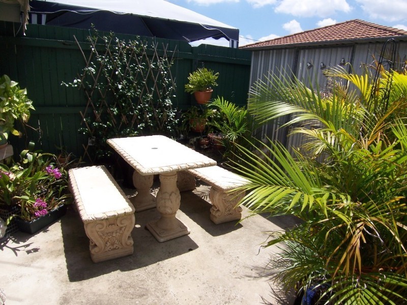 2 Palm Avenue, Raceview QLD 4305