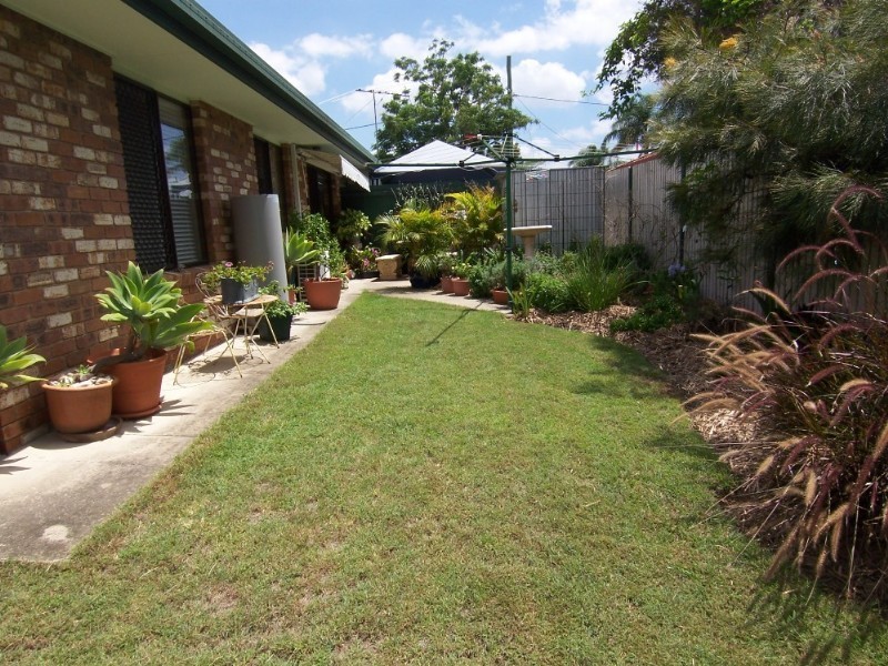 2 Palm Avenue, Raceview QLD 4305