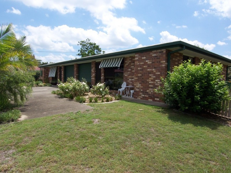 2 Palm Avenue, Raceview QLD 4305