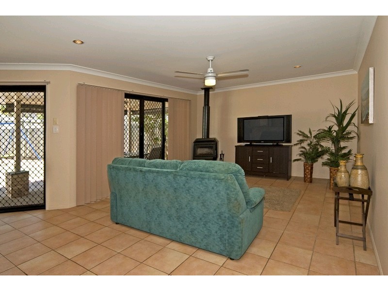 15 Lakewood Court, Flinders View QLD 4305