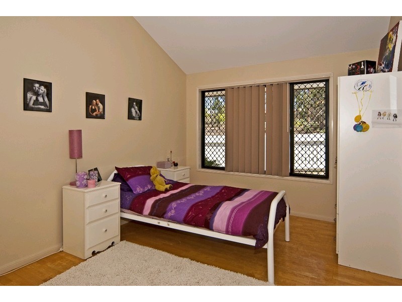 15 Lakewood Court, Flinders View QLD 4305