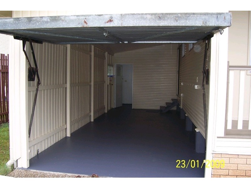 6 Winifred Street, North Booval QLD 4304