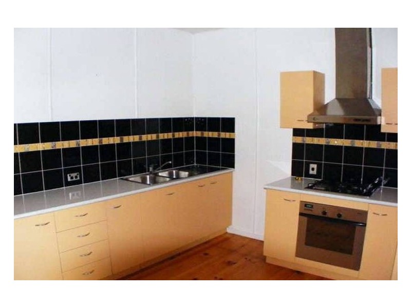 5 Mossom Street, North Ipswich QLD 4305