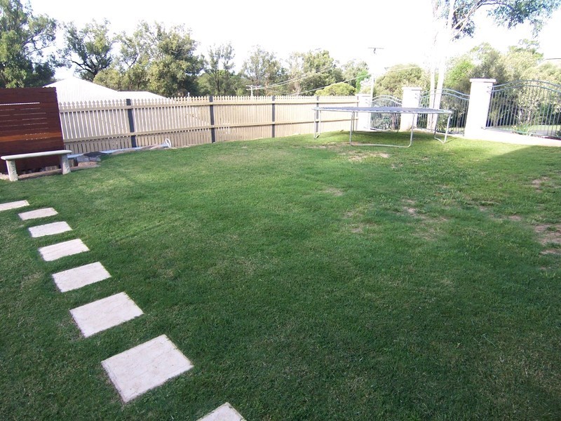 3 Walter Street, Blackstone QLD 4304