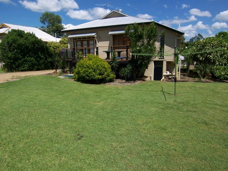 18 Lusitania Street, Newtown QLD 4305