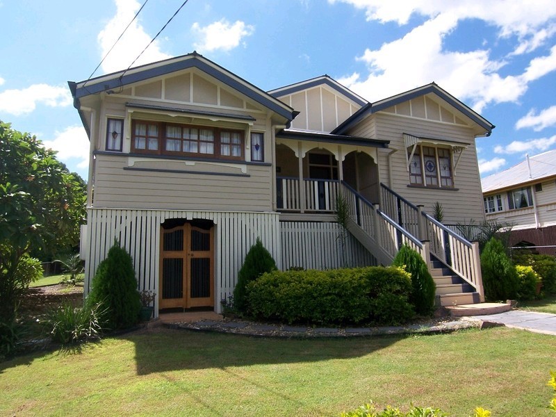 18 Lusitania Street, Newtown QLD 4305