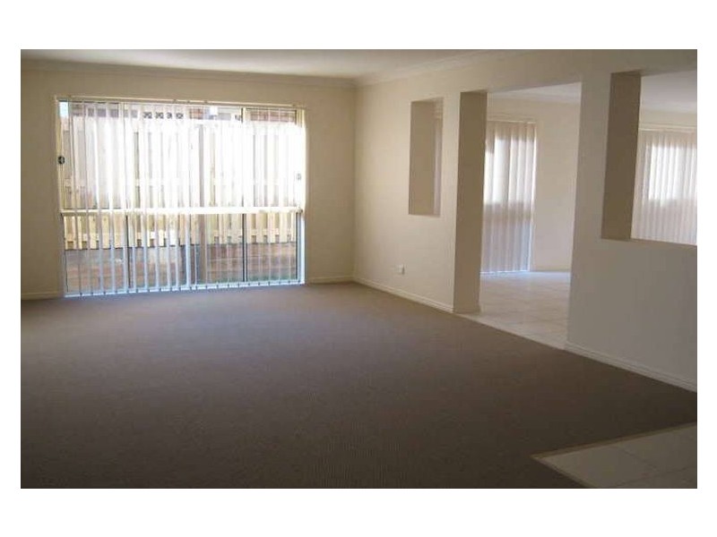 33 Moonlight Drive, Brassall QLD 4305