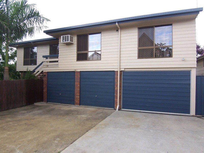 11 Lennon Lane, North Ipswich QLD 4305