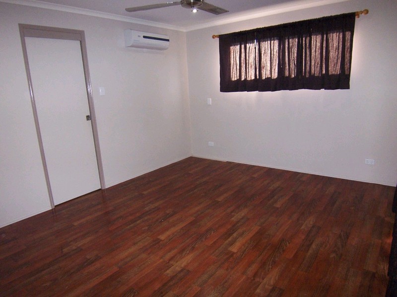 11 Lennon Lane, North Ipswich QLD 4305