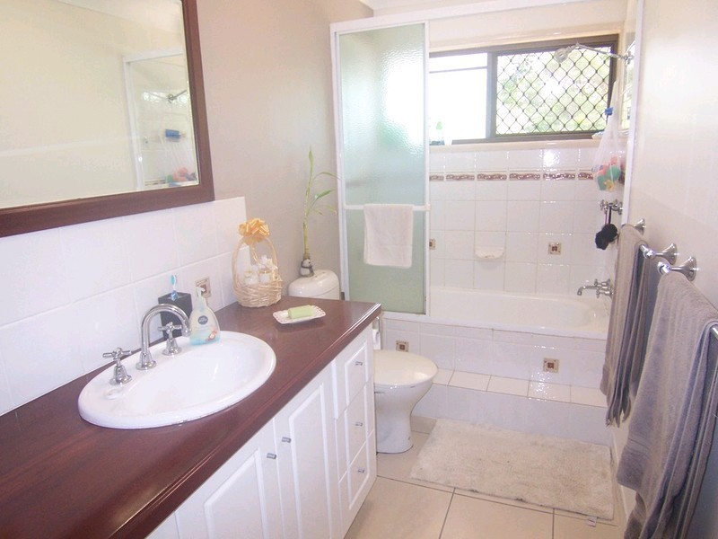 16 Katandra Crescent, Bellbird Park QLD 4300