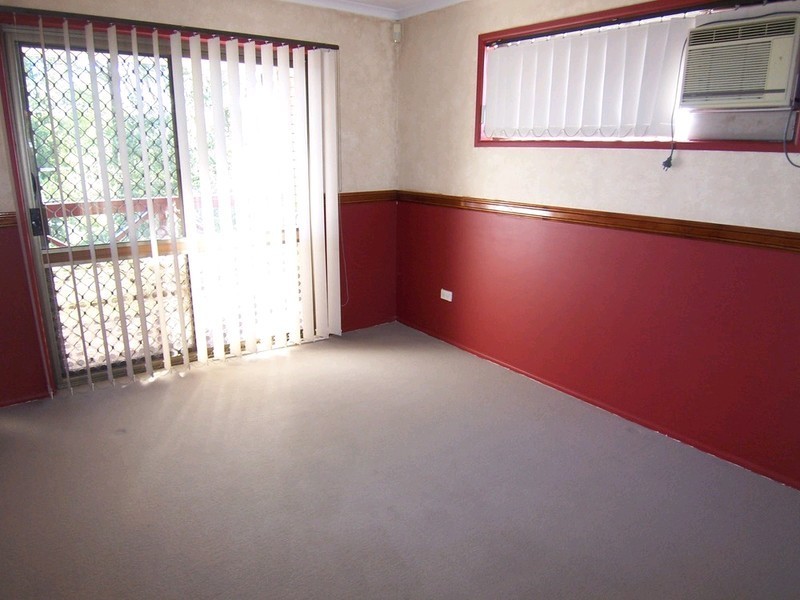 8 Paice Street, Bundamba QLD 4304