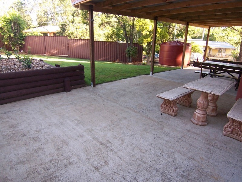 8 Paice Street, Bundamba QLD 4304