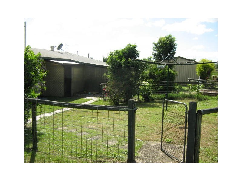 52 Hanlon Street, Bundamba QLD 4304