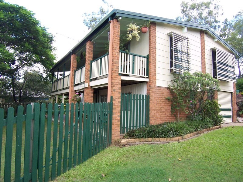 32 Upper McCormack Street, Bundamba QLD 4304