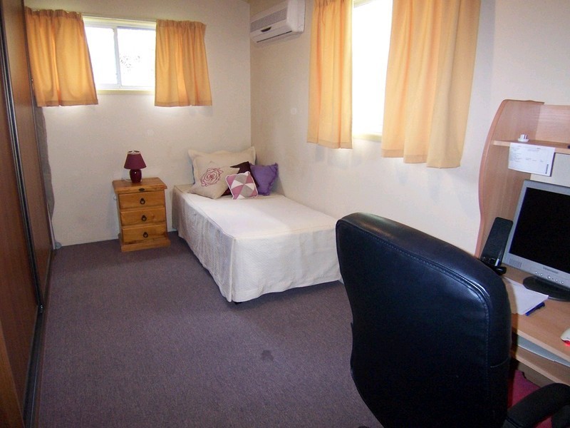 32 Upper McCormack Street, Bundamba QLD 4304