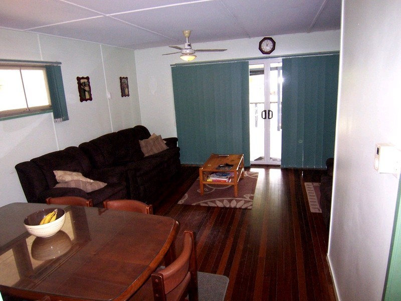 9 Everdina Street, Leichhardt QLD 4305