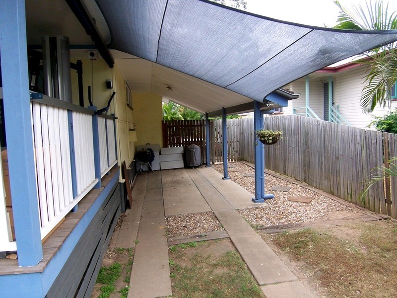 9 Everdina Street, Leichhardt QLD 4305