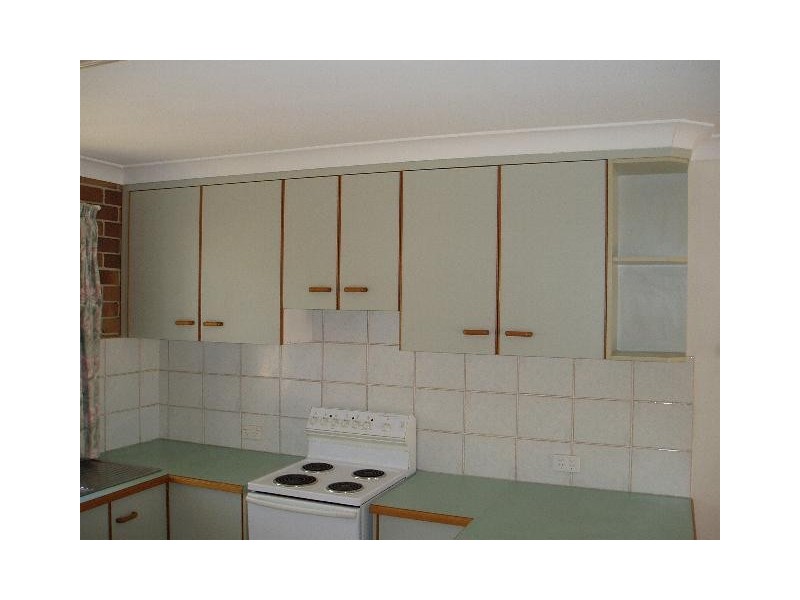 33 Helen Street, North Booval QLD 4304