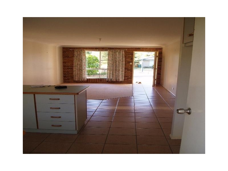 33 Helen Street, North Booval QLD 4304